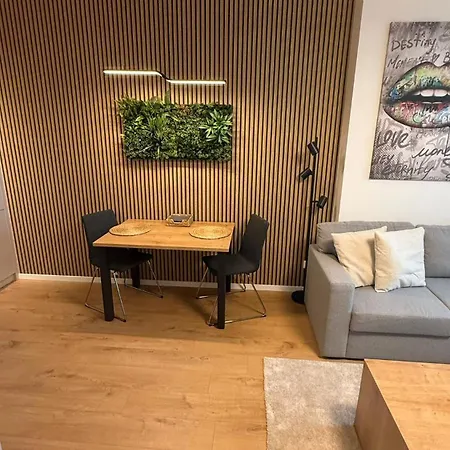 Апартаменты Chic 1br & 1lr Panoramic Sky View